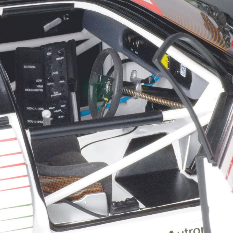 1:18 Holden VS Commodore #11 - 1997 - Bathurst Winner - Castrol Racing - Larry Perkins - Classic Carlectables - 18276