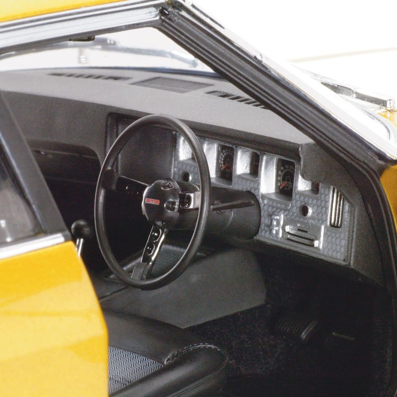 1:18 Holden HQ Monaro GTS - Sunburst Metallic w/ White Stripes - Classic Carlectables - 18277