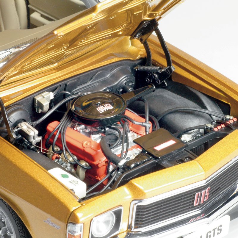 1:18 Holden HJ Monaro GTS - Contessa Gold Metallic - Classic Carlectables - 18304