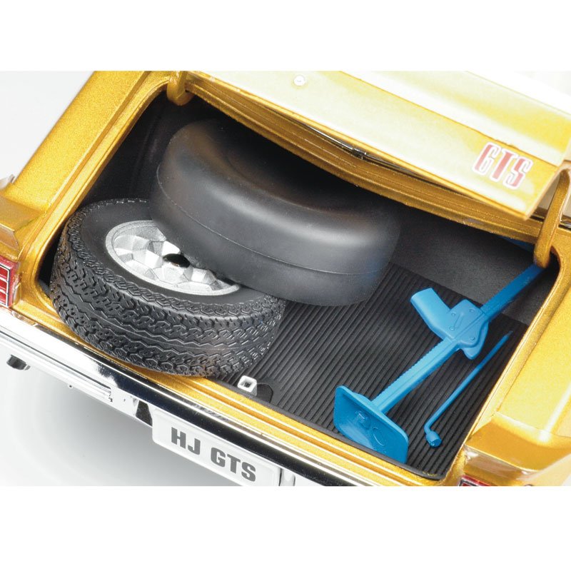 1:18 Holden HJ Monaro GTS - Contessa Gold Metallic - Classic Carlectables - 18304