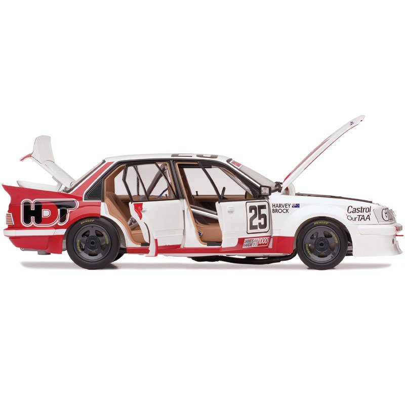 1:18 Holden VH Commodore #25 - 1983 - Bathurst Winner - Holden Dealer Team - Peter Brock - Classic Carlectables - 18305