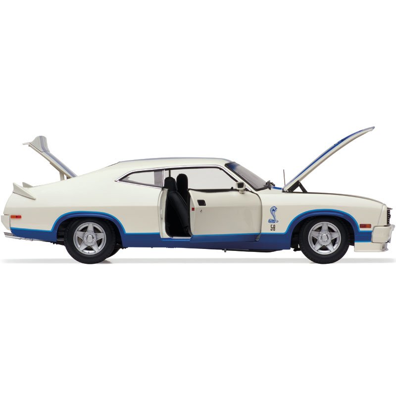 1:18 Ford XC Cobra Option 96 - 1978 - Classic Carlectables - 18327