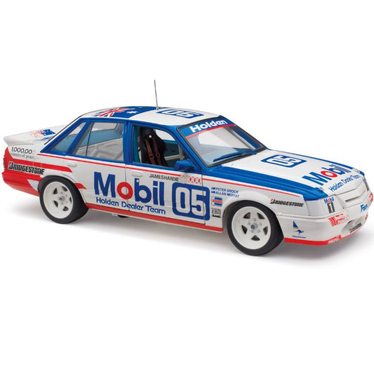 1:18 Holden VK Commodore #05 - 1986 - Bathurst - Mobil Holden Dealer Team - Peter Brock - Classic Carlectables - 18332