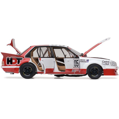 1:18 Holden VH Commodore #05 - 1983 - Bathurst - Marlboro Holden Dealer Team - Peter Brock - Classic Carlectables - 18400