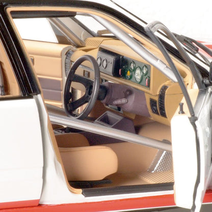 1:18 Holden VH Commodore #05 - 1983 - Bathurst - Marlboro Holden Dealer Team - Peter Brock - Classic Carlectables - 18400