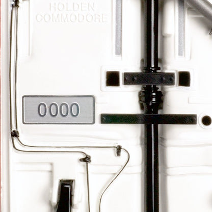 1:18 Holden VH Commodore #05 - 1983 - Bathurst - Marlboro Holden Dealer Team - Peter Brock - Classic Carlectables - 18400