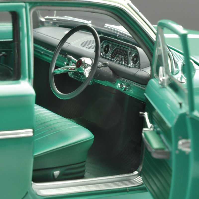 1:18 Holden EH Special - Mitta Green - Classic Carlectables - 18403