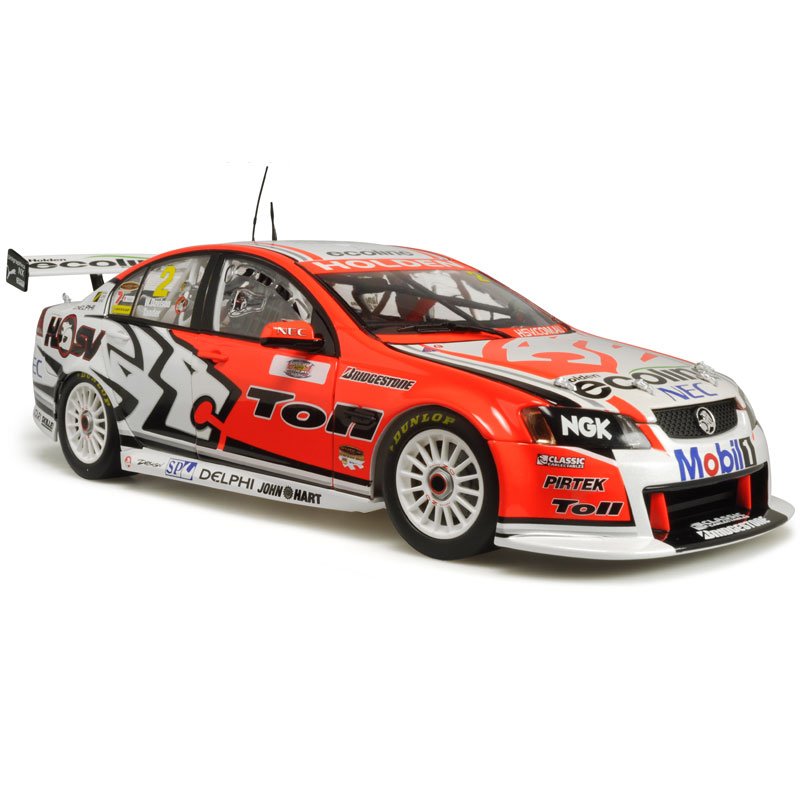 1:18 Holden VE Commodore #2 - 2009 - Bathurst Winner - Holden Racing Team - Garth Tander - Classic Carlectables - 18415