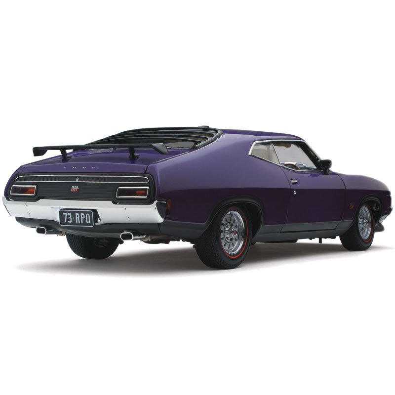 1:18 Ford XA Falcon RPO83 Coupe - 1973 - Wild Violet - Classic Carlectables - 18448