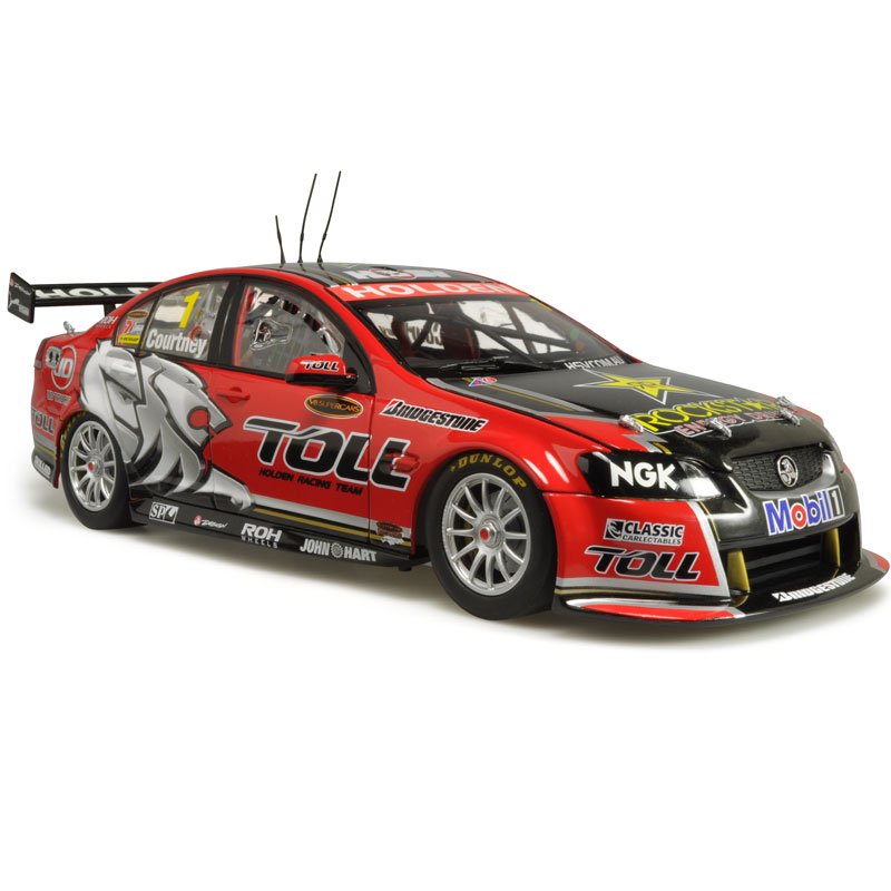 1:18 Holden VEII Commodore #1 - 2011 - Supercars Championship - Holden Racing Team - James Courtney - Classic Carlectables - 18465