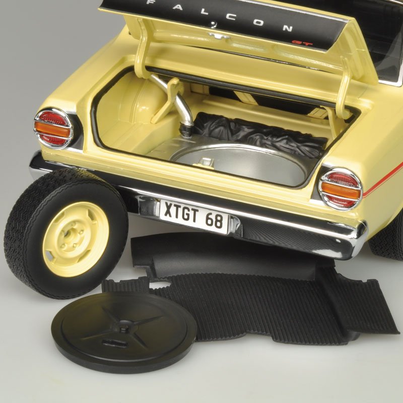 1:18 Ford XT Falcon GT - 1968 - Springtime Yellow - Classic Carlectables - 18482