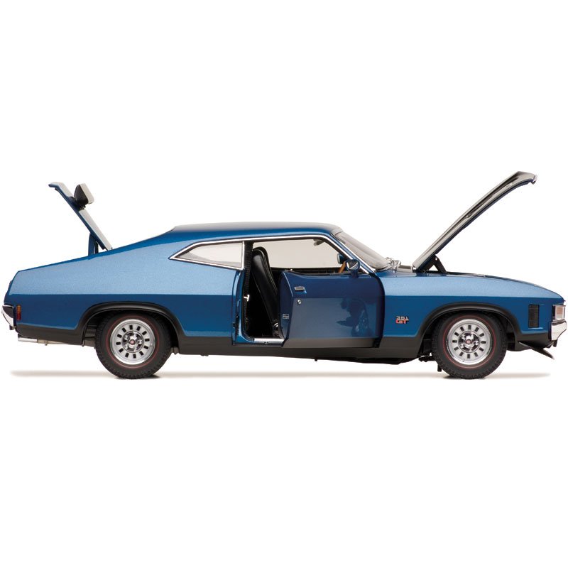 1:18 Ford XA Falcon RPO83 Coupe - 1973 - Cosmic Blue - Classic Carlectables - 18483