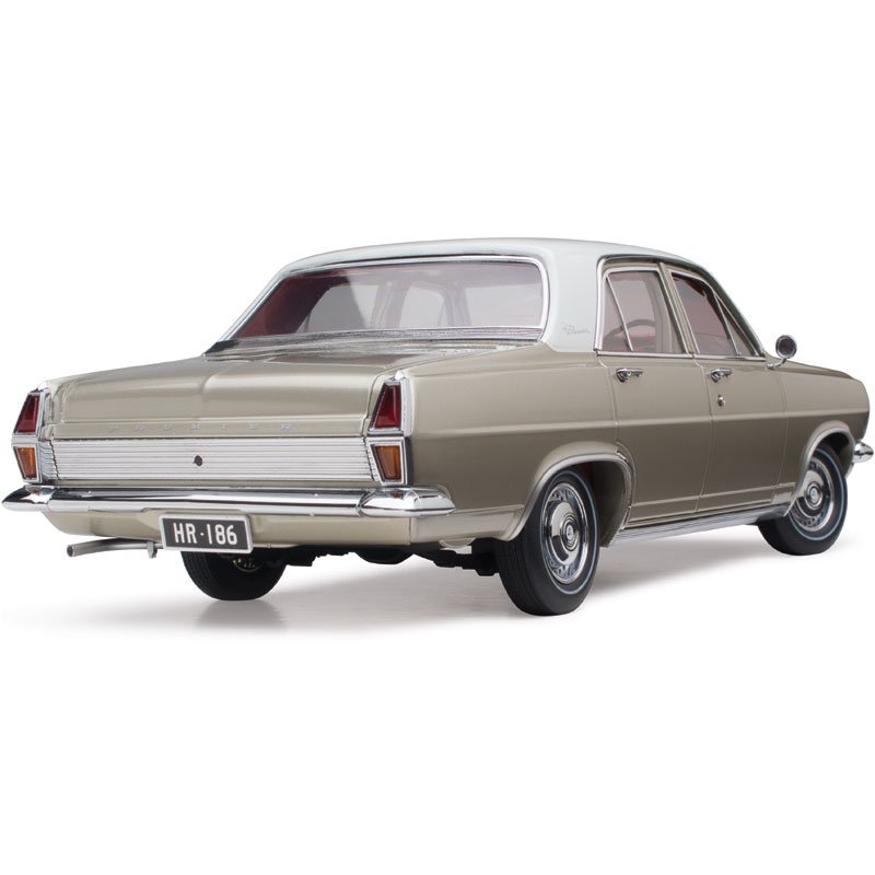 1:18 Holden HR Premier - Silver Mink - Classic Carlectables - 18520