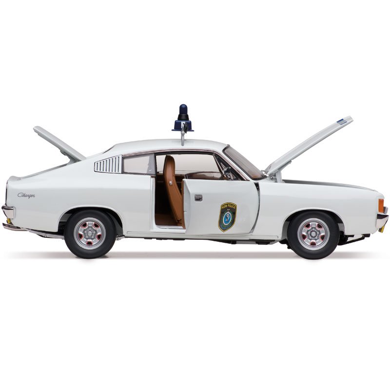 1:18 Chrysler VJ Charger - Highway Patrol Car - White - Classic Carlectables - 18538