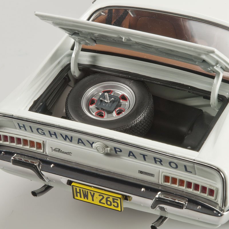 1:18 Chrysler VJ Charger - Highway Patrol Car - White - Classic Carlectables - 18538