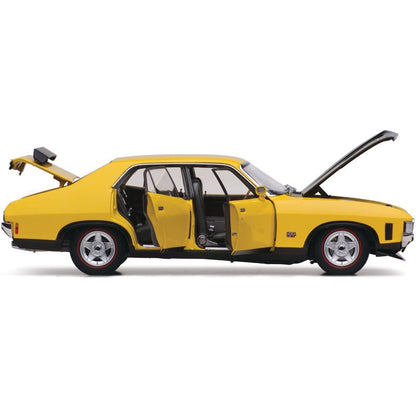 1:18 Ford XA Falcon RPO83 Sedan - 1973 - Yellow Glow - Classic Carlectables - 18539