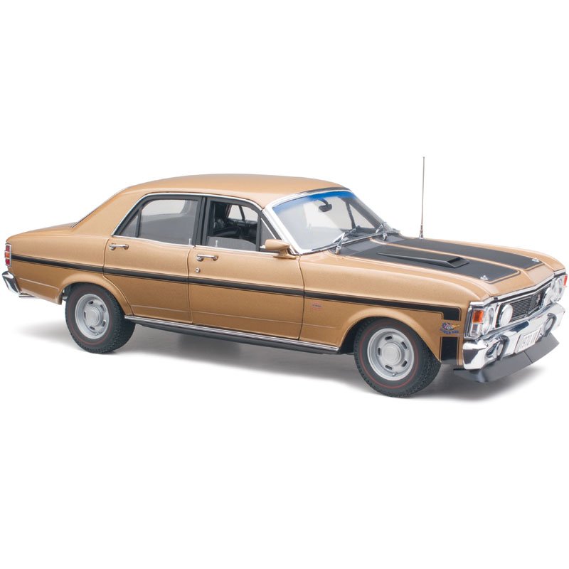 1:18 Ford XW Falcon GTHO Phase II - Grecian Gold - Classic Carlectables - 18547