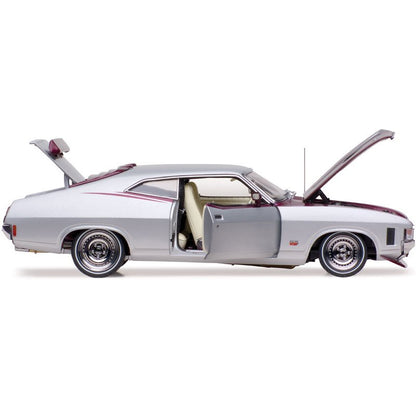 1:18 Ford XA Falcon RPO83 Coupe Custom - 1973 - Cyber Berry - Classic Carlectables - 18569