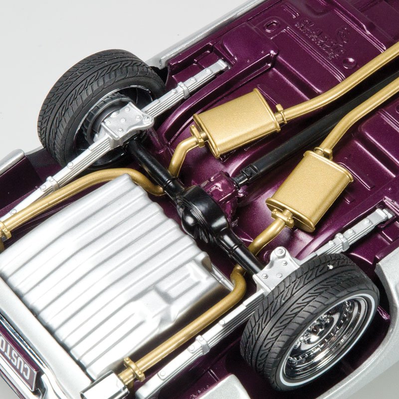 1:18 Ford XA Falcon RPO83 Coupe Custom - 1973 - Cyber Berry - Classic Carlectables - 18569