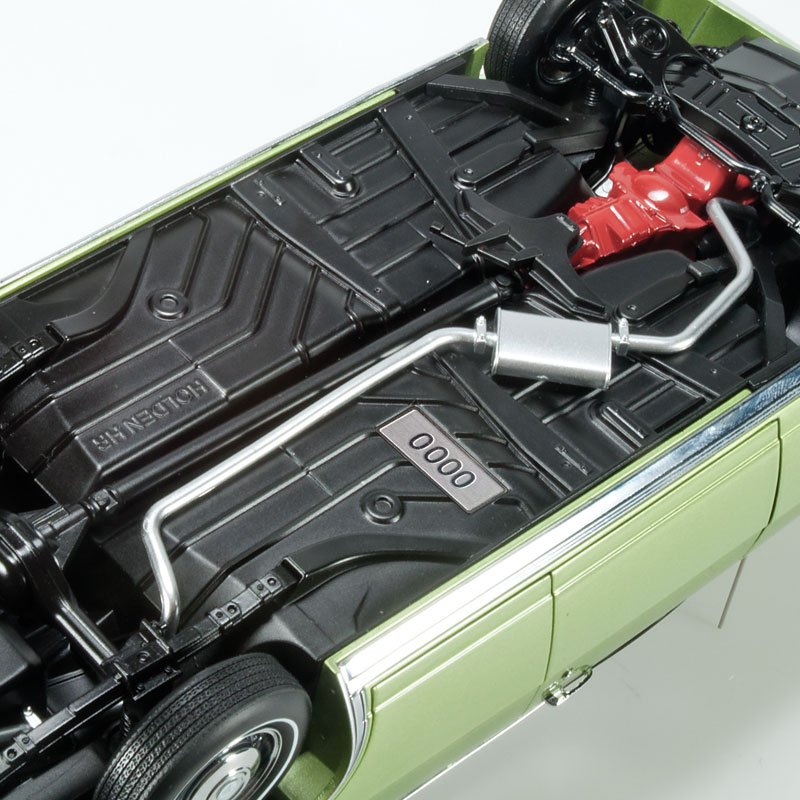 1:18 Holden HR Premier - Sea Mist Jade - Classic Carlectables - 18571