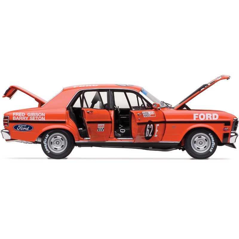1:18 Ford XW Falcon GTHO Phase II #62E - 1970 - Bathurst - Ford Motor Company of Australia - Fred Gibson - Classic Carlectables - 18591
