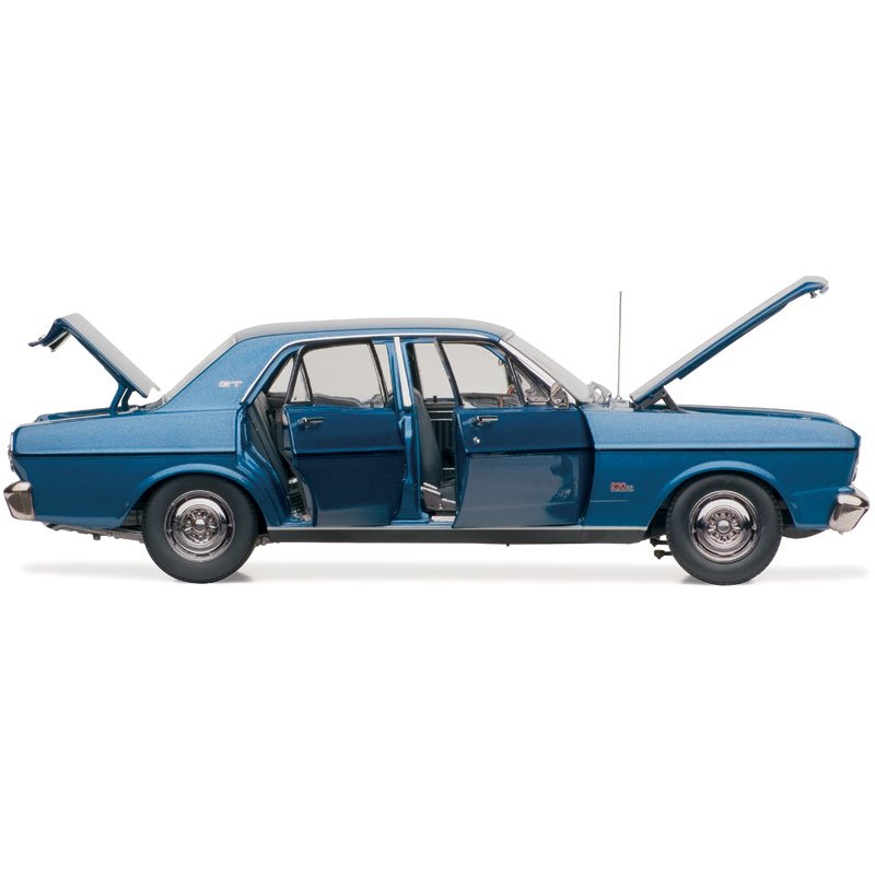 1:18 Ford XT Falcon GT - Starlight Blue - Classic Carlectables - 18627