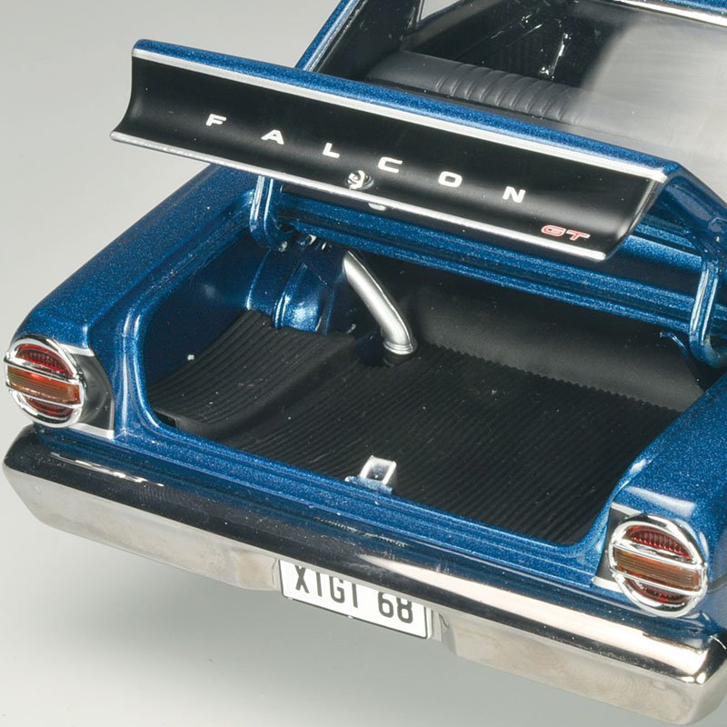 1:18 Ford XT Falcon GT - Starlight Blue - Classic Carlectables - 18627