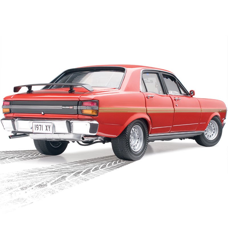 1:18 Ford XY Falcon GTHO Phase III - Retro Wide Boots - Red - Classic Carlectables - 18636