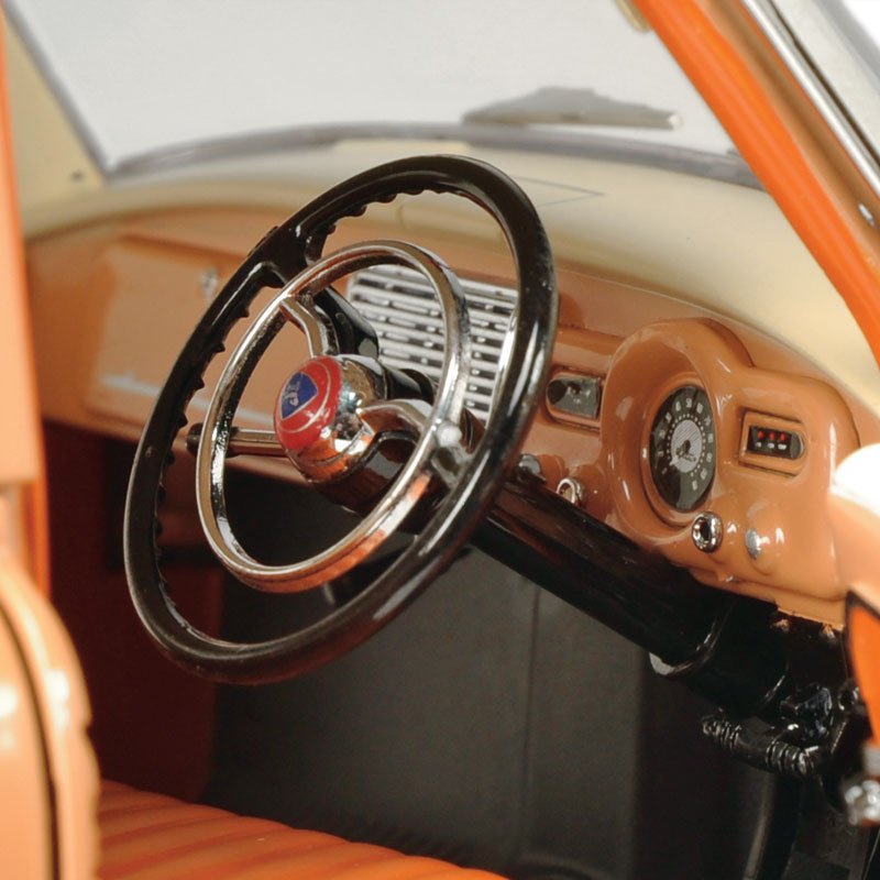 1:18 Holden FE Special - Shoreline Beige over Corsair Tan - Classic Carlectables - 18643