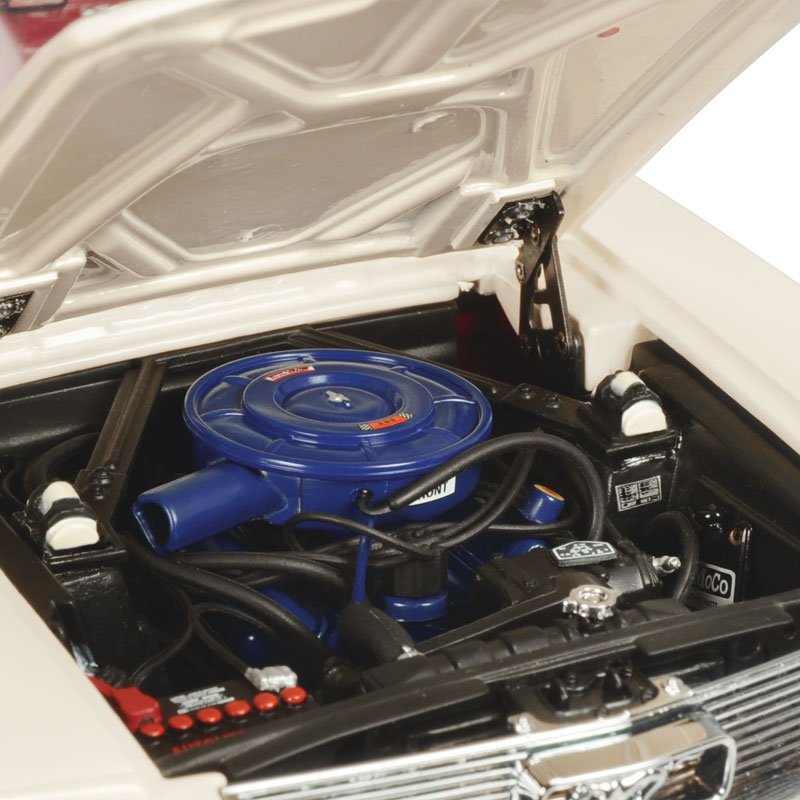 1:18 Ford Pony Mustang - 1966 - Wimbledon White - Classic Carlectables - 18644