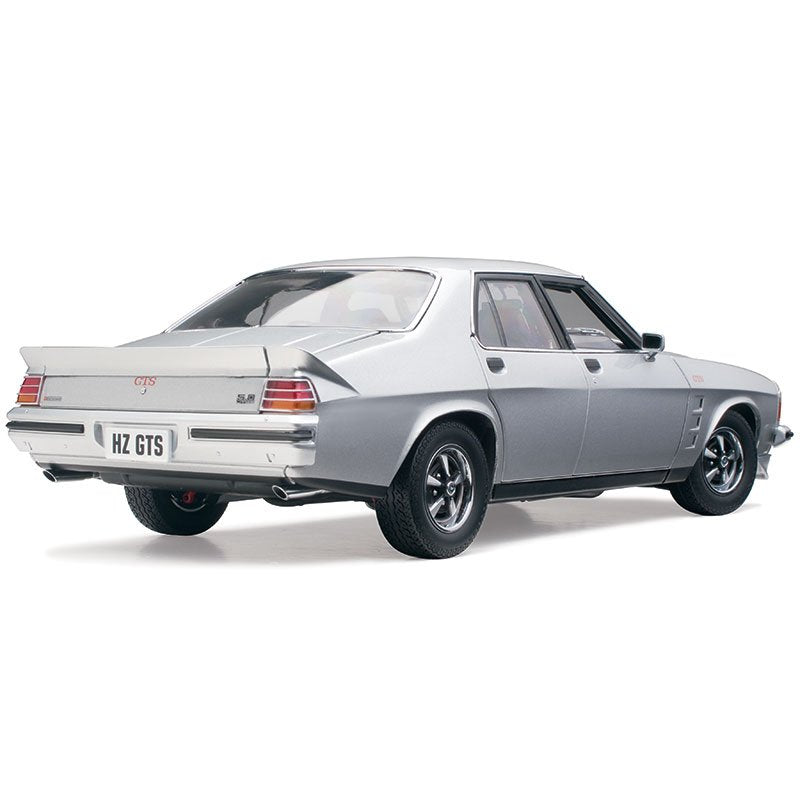 1:18 Holden HZ GTS Sedan - Aztec Silver Metallic - Classic Carlectables - 18645