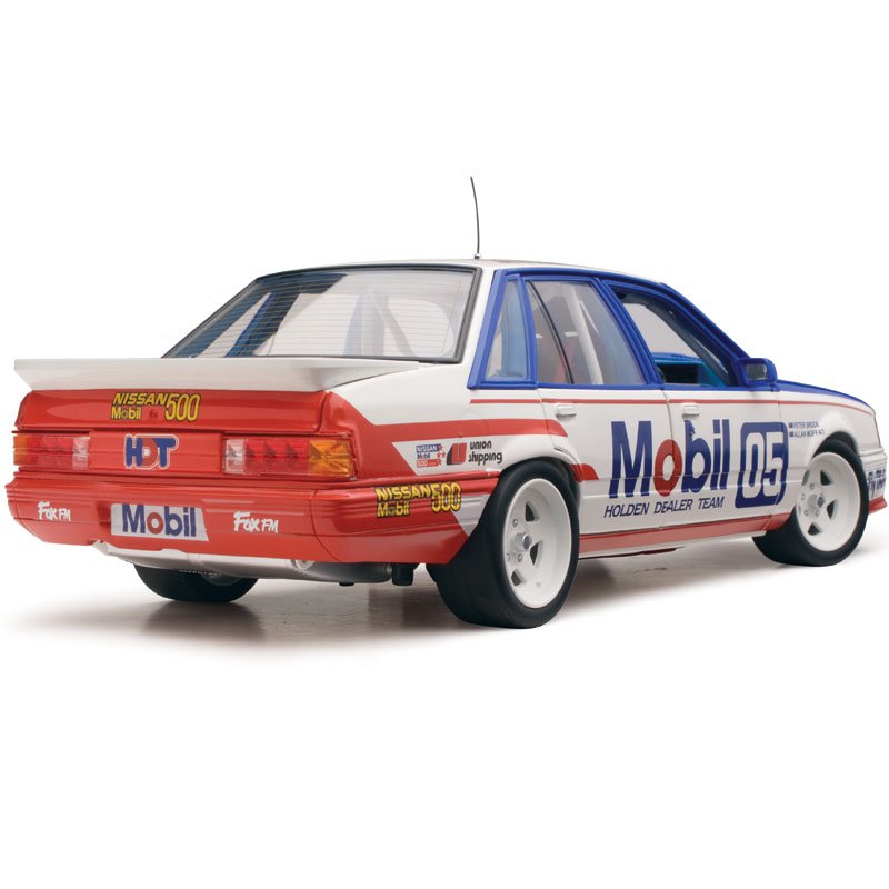1:18 Holden VK Commodore #05 - Wellington 500 Winner - 1986 - ATCC - Holden Dealer Team - Peter Brock - Classic Carlectables - 18654