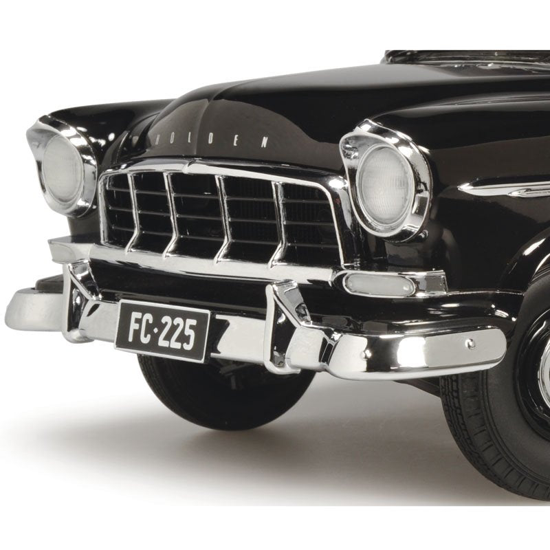 1:18 Holden FC Special - Black - Classic Carlectables - 18672