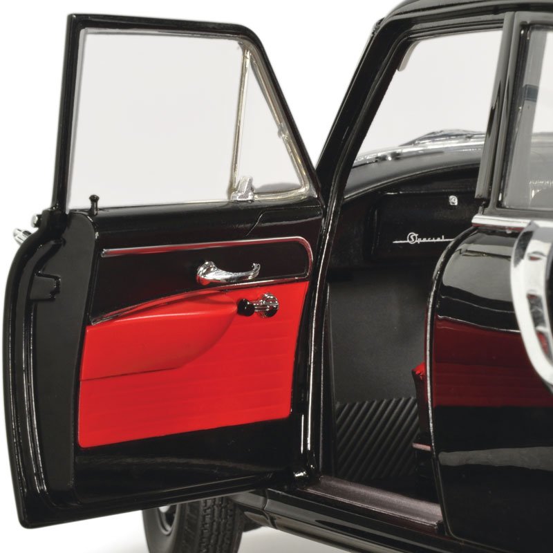 1:18 Holden FC Special - Black - Classic Carlectables - 18672