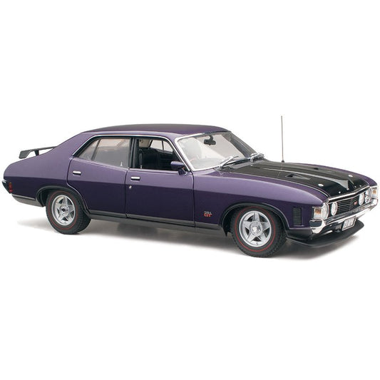 1:18 Ford XA Falcon RPO83 Sedan - 1973 - Wild Violet - Classic Carlectables - 18678