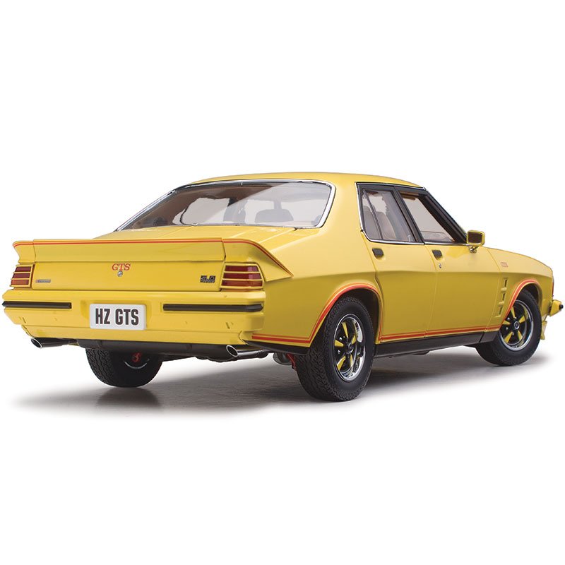 1:18 Holden HZ GTS Sedan - Jasmine Yellow - Classic Carlectables - 18714