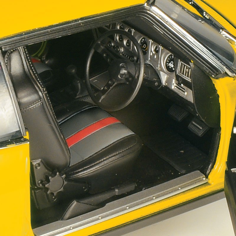 1:18 Holden HJ Monaro GTS Coupe - Absinth Yellow - Classic Carlectables - 18719