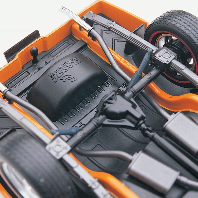1:18 Chrysler VH Valiant E38 R/T Charger 'Big Tank' - 1971