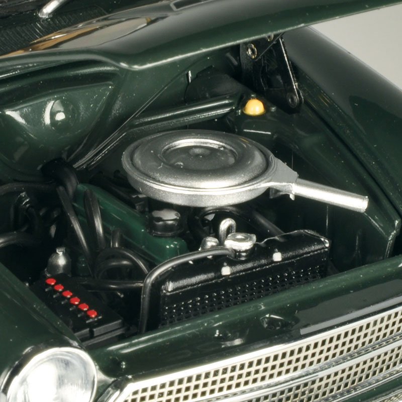 1:18 Ford Cortina GT - Goodwood Green - Classic Carlectables - 18750