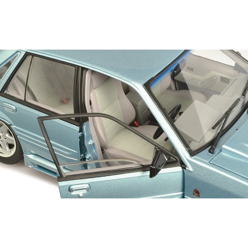 1:18 Holden VL Commodore Group A SV - Walkinshaw - Panorama Silver - Classic Carlectables - 18751