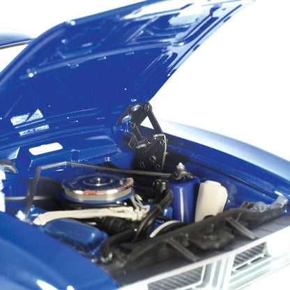 1:18 Ford XB Falcon GT #33 - Sandown 250 Winner - 1974 - ATCC - Allan Moffat Racing - Allan Moffat - Classic Carlectables - 18783