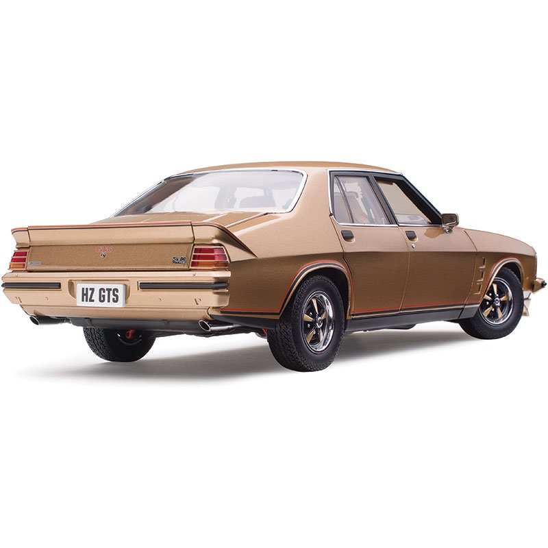 1:18 Holden HZ GTS Sedan - Sandlewood Metallic - Classic Carlectables - 18784