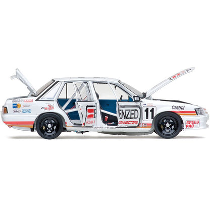 1:18 Holden VK Commodore #11 - 1986 - Bathurst - Enzed Team Perkins - Larry Perkins - Classic Carlectables - 18785