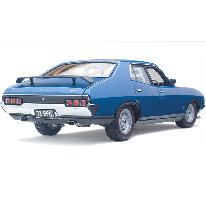 1:18 Ford XA Falcon RPO83 Sedan - 1973 - Cosmic Blue - Classic Carlectables - 18788