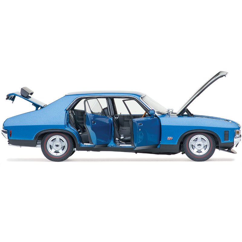 1:18 Ford XA Falcon RPO83 Sedan - 1973 - Cosmic Blue - Classic Carlectables - 18788