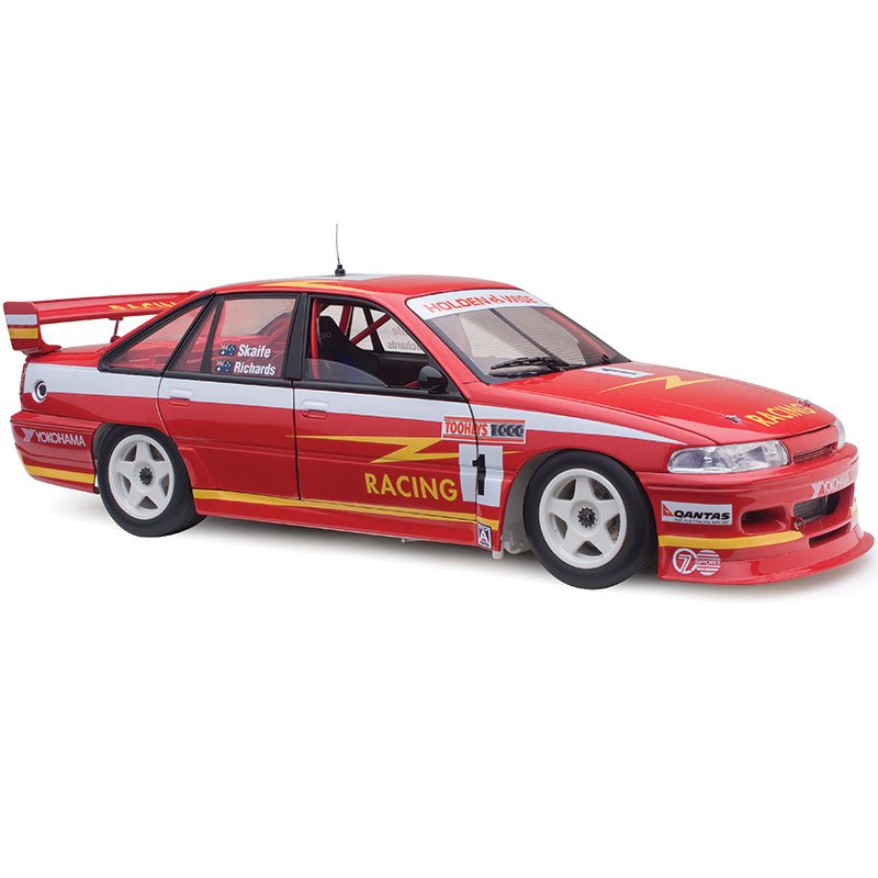 1:18 Holden VP Commodore #1 - 2nd Place - 1993 - Bathurst - Gibson Motorsport - Mark Skaife - Classic Carlectables - 18790