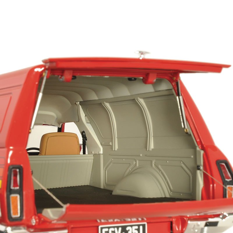 1:18 Ford XC Sundowner - Flame Red - Classic Carlectables - 18792