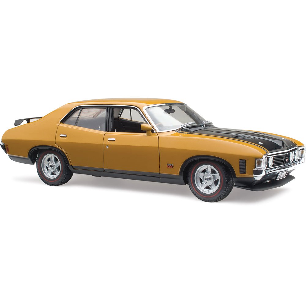 1:18 Ford XA Falcon RPO83 Sedan - 1973 - Summer Gold - Classic Carlectables - 18822