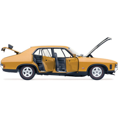 1:18 Ford XA Falcon RPO83 Sedan - 1973 - Summer Gold - Classic Carlectables - 18822