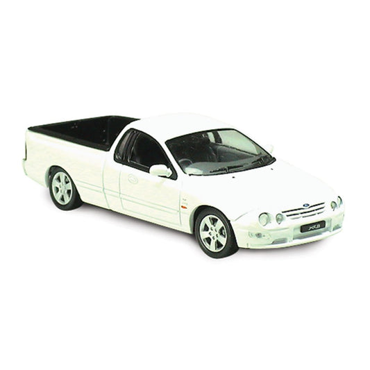 1:43 Ford AU Falcon XR8 Ute - Winter White - Classic Carlectables - 43551